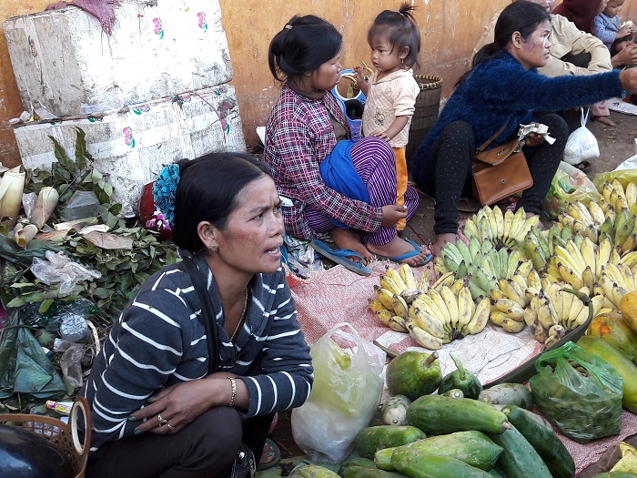 Vietnam Cambodge ethnies animistes marché